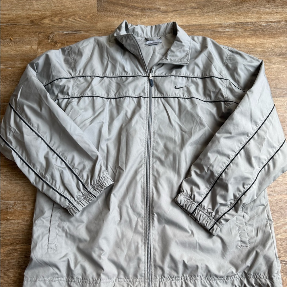 Nike Men's Light Gray Windbreaker Jacket